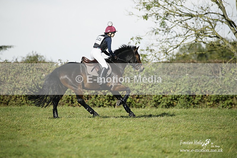  WWHT 031021 600 - WWEC Novice Restricted (0.80m) 18/10/20