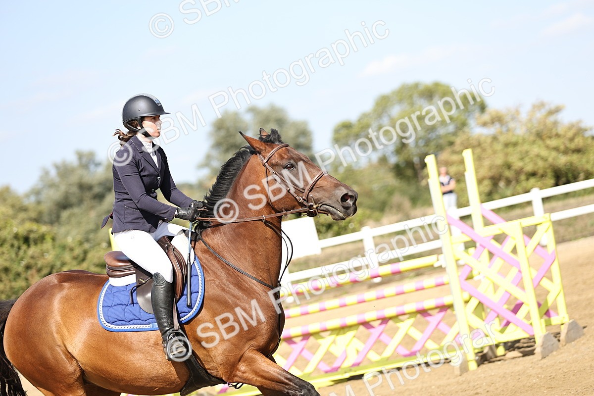 SBM_005241 - Class 6 = Senior Newcomers - 1.10m Open