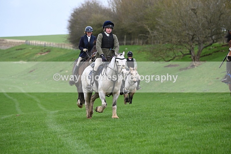 WJ6_9375 - Line Three