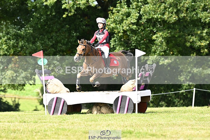 240825X-110928-31956 - 70cm XC 11.00 to 12.00