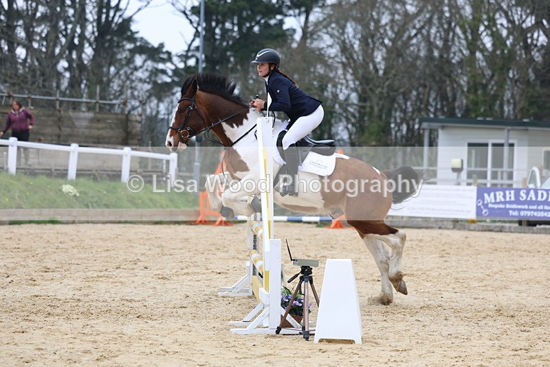 3E7A8329 - Class 12: Junior 80cm