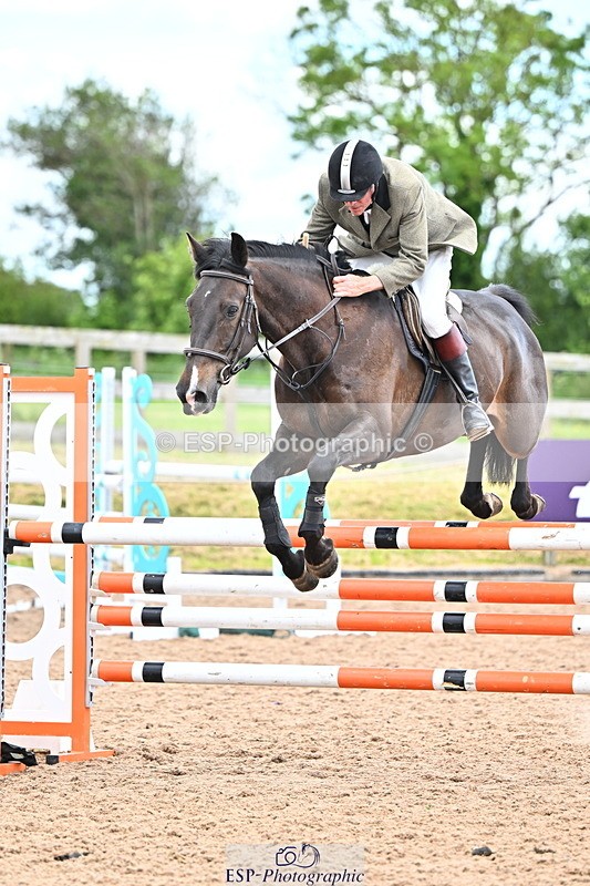 240608A-132403-02537 - Cls 4 Snr Newcomers and 1.10m Open