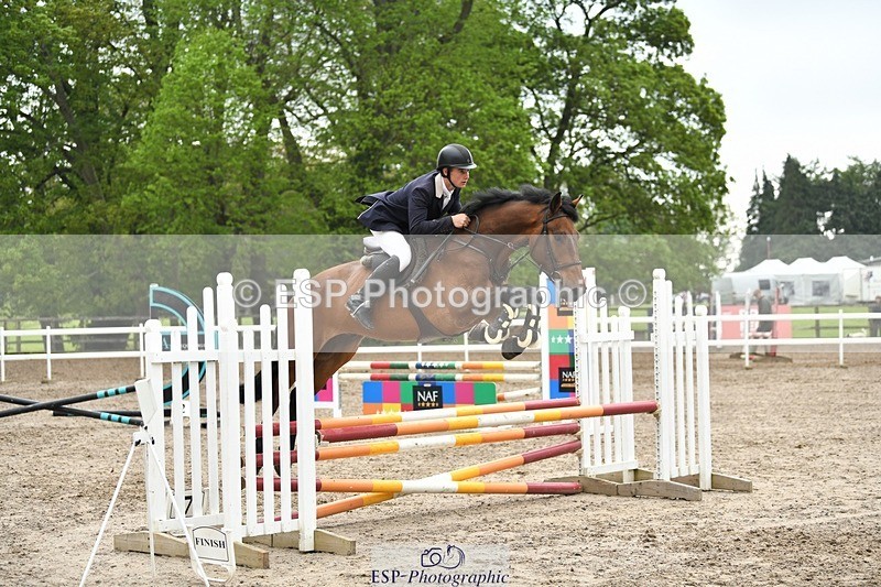 230512-095404-00418 - Cls 10 Snr 85cm Schooling