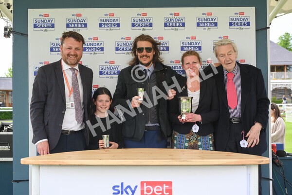 yr22052022r6-57 - Race 6: 6:05pm Sky Bet Sunday Series Stayers Stakes