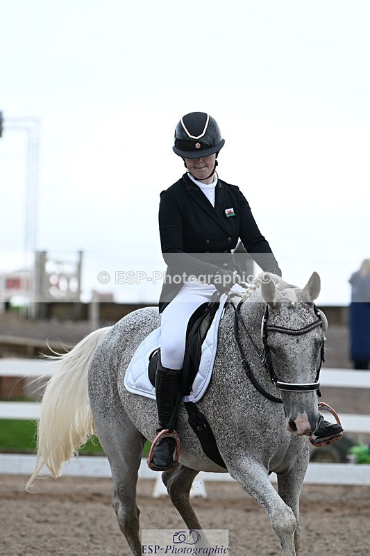 250907-125433-08475 - 009-Terri.EllawayTagula.Passion