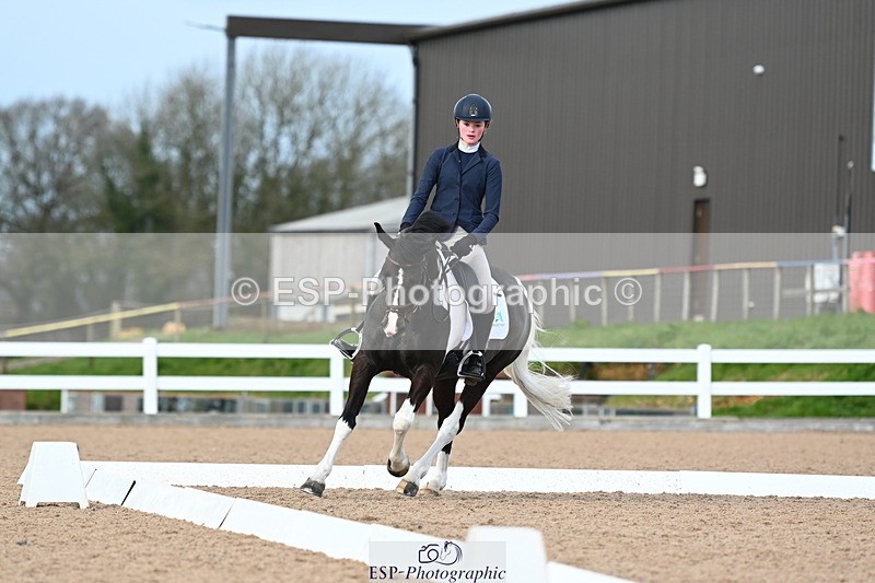 240323A-151256-02410 - UnA Novice 28