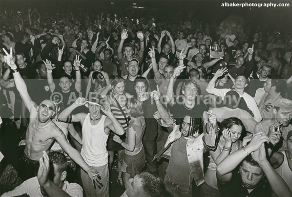060 step back - DNB: MCR