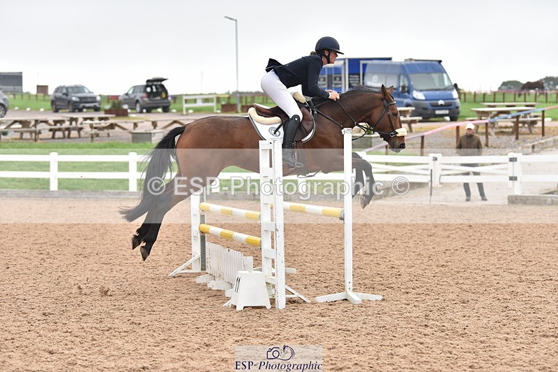 231011A-104130-00121 - Cls 1 British Novice & 90cm Open