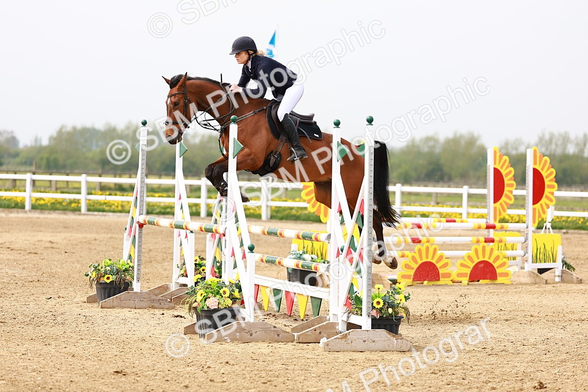  - Class 17 - Senior 1.05m