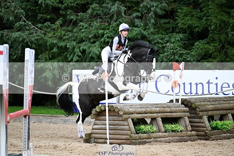 241117-141911-04518 - Cls 3 90-95cm 14.00 to 15.00