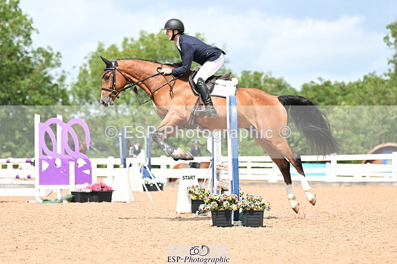 240726A-124203-01193 - Cls 9 85cm Amateur Qualifier