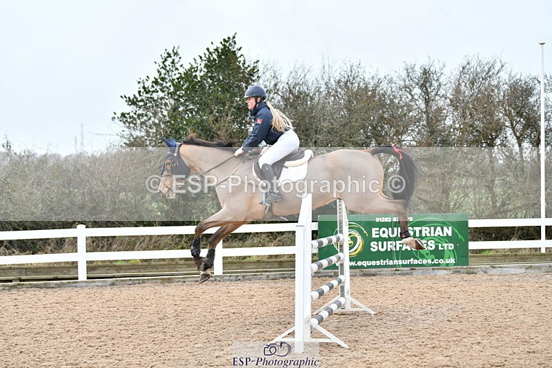 240124A-122022-00416 - Cls 3 Newcomers & 1.10m Open