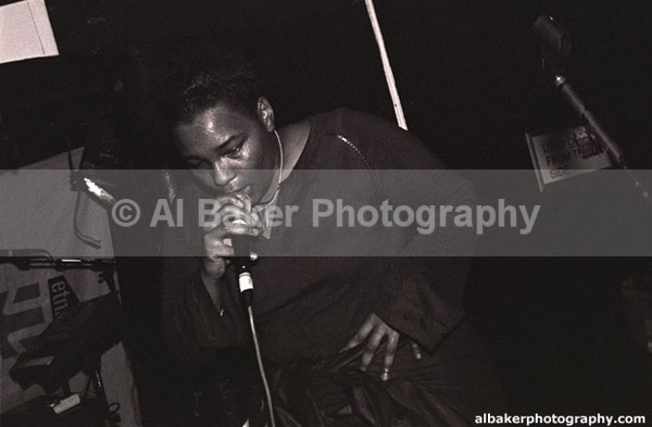 04 veba - Friends-&-Family @ the-roadhouse 02.11.02