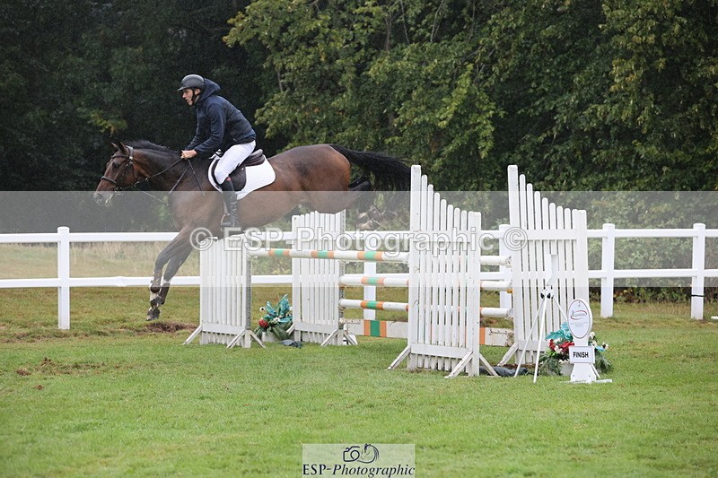 250830A-140403-06874 - Cls 16 Snr Newcomers and 1.10m Open