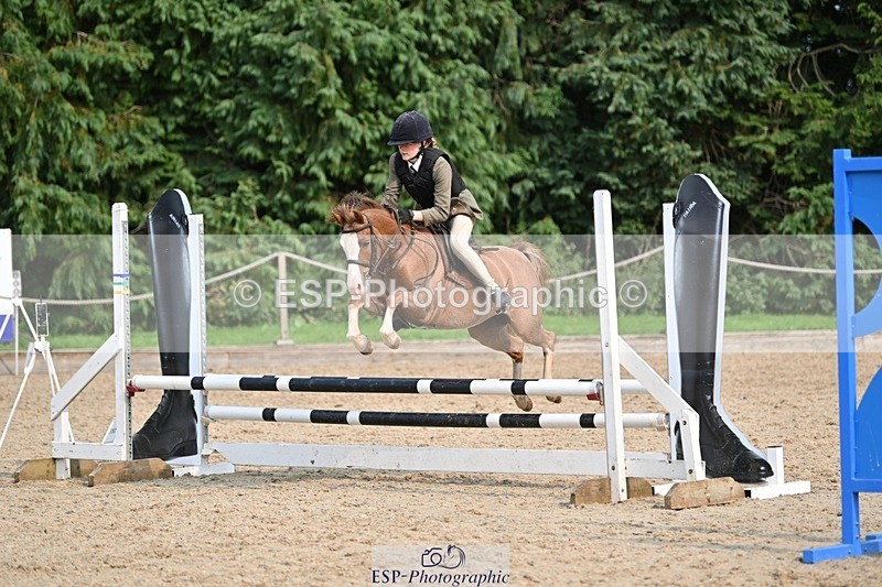 240818-161733-05379 - Cls 13 Pony Intro 70cm