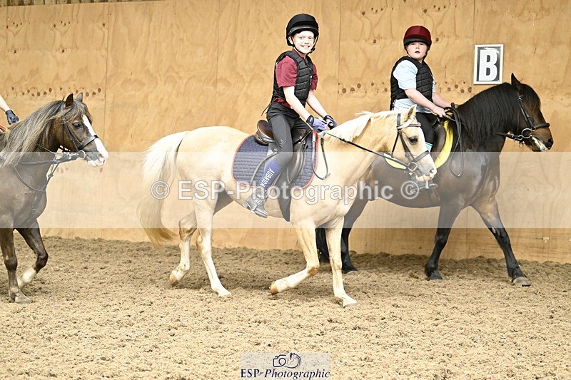 240728B-142904-00548 - Theo and Gemma's Groups Indoor