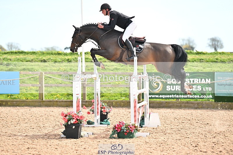 240418A-144007-04478 - Cls 9, 2 Star Big Tour 1.40m