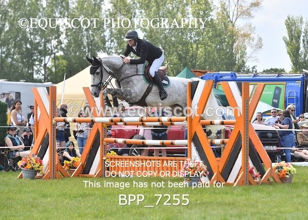 BPP_7255 - CLASS 3 Andrew Hamilton Coach, RHS Foxhunter Championship Qualifier