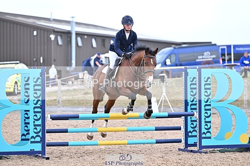 250826-182239-01183 - 90cm