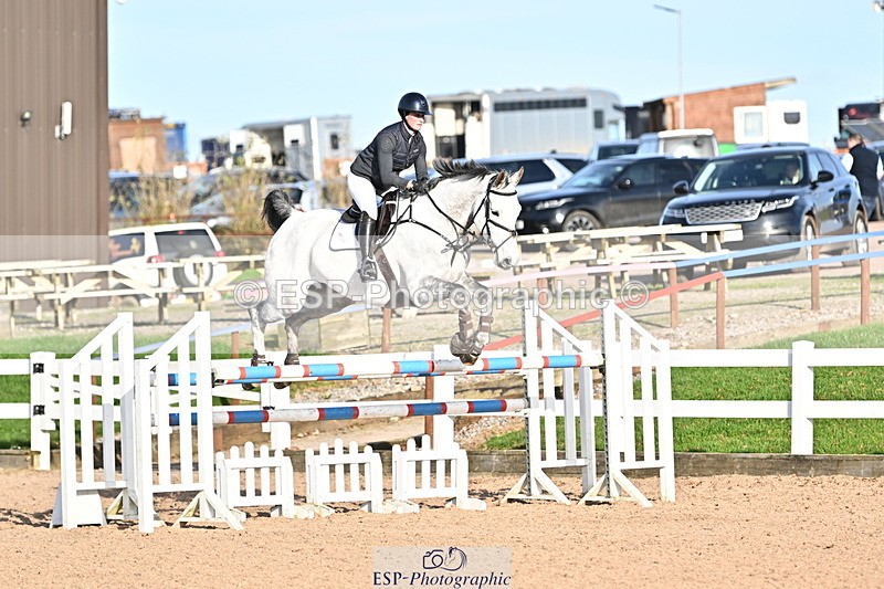 241113A-134929-00726 - Cls 05A&B Snr Fox & 1.20m Open