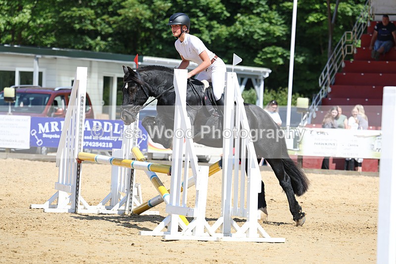 3E7A9655 - Class 8: Senior 80cm