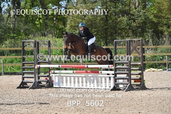 BPP_5602 - CLASS 24 SUN Senior BritiNovice/ 90cm Open