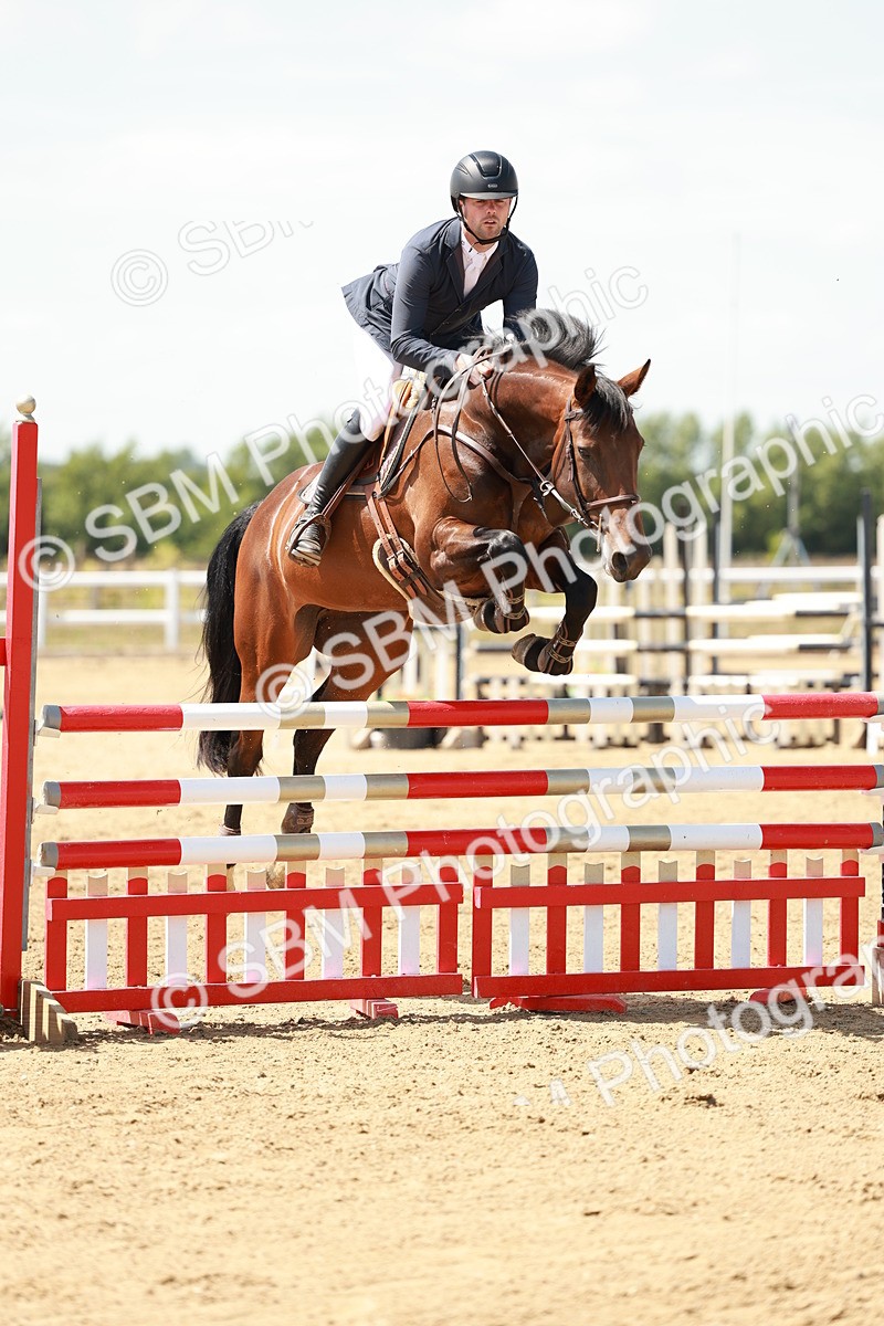 SBM_007490 - Class 3 - Senior Newcomers - 1.10m Open