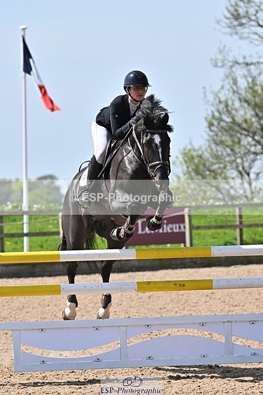 240509A-113946-01252 - Cls 9 Snr 1.20m Open