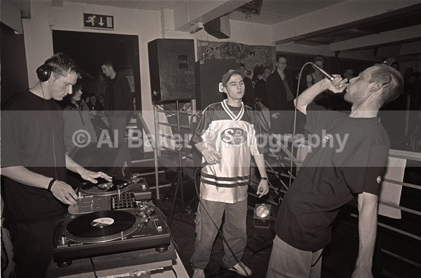 33 mindbomb - Style Warz (the 4 elements) @ elemental 01.12.99