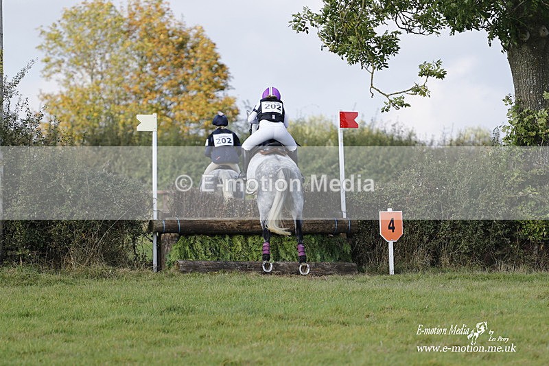  WWHT 171021 3510 - Intermediate Pairs (0.90m)  17/10/21