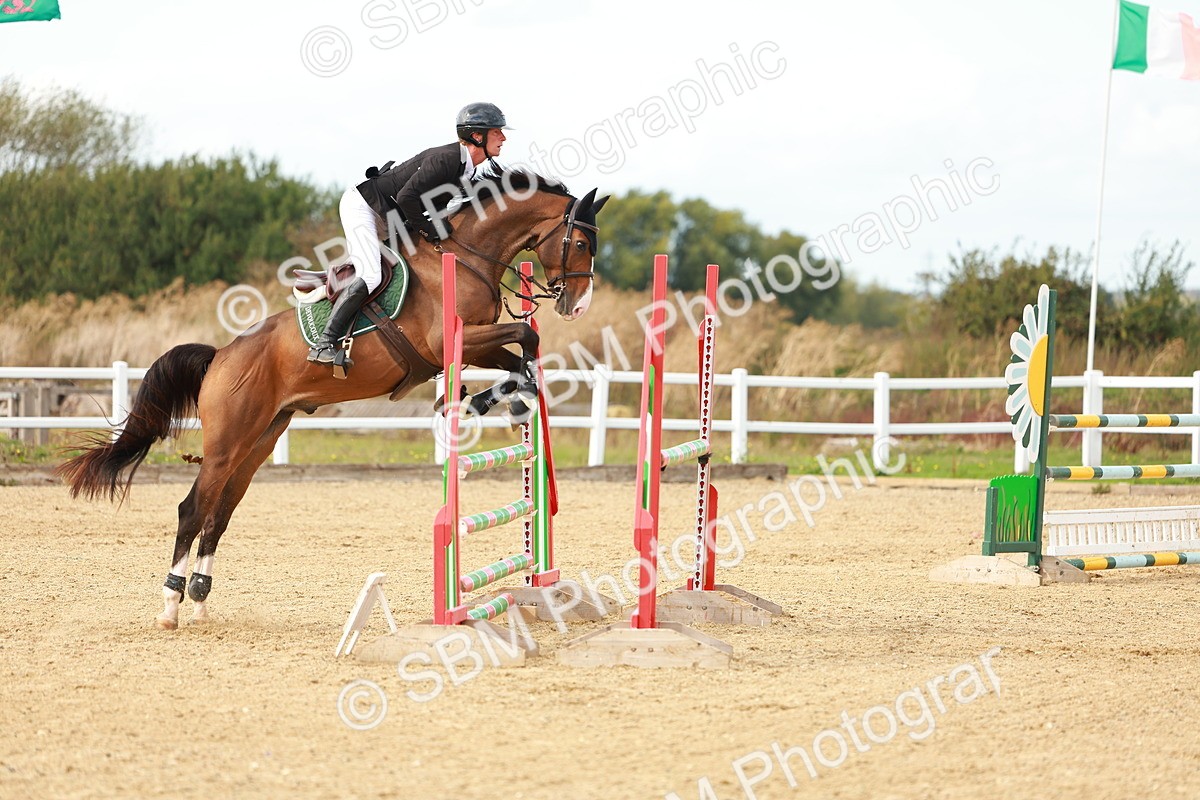 SBM_001707 - Class 4 - Senior Newcomers - 1.10m
