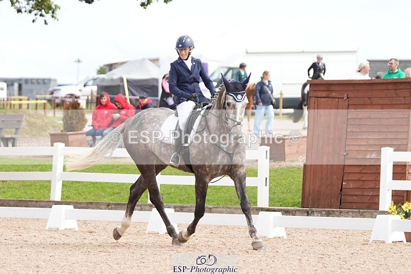 250906-113030-01639 - 008-Caroline.LynchHio.Easter.Rose