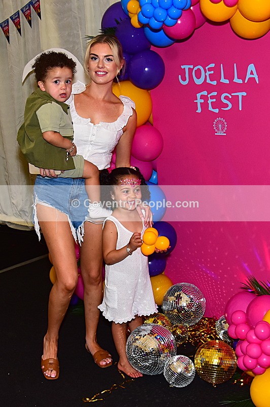 CON-504 - Joey and Ella