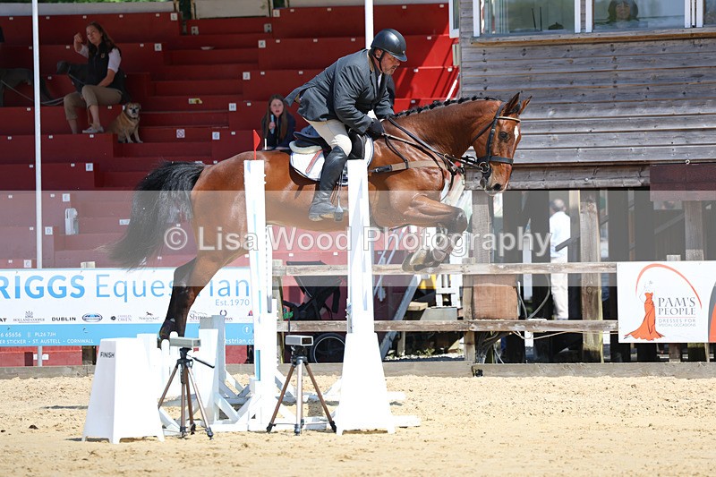 3E7A9484 - Class 8: Senior 80cm