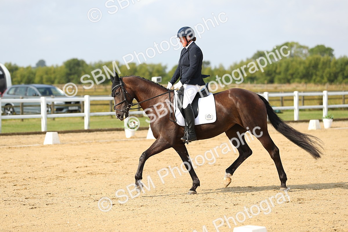 SBM_015565 - Class 13 - Novice 23 - 9.54-11.04