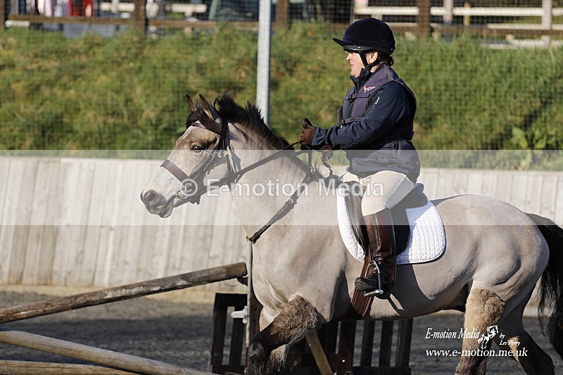 _EST0003 - Bourne Valley Riding Club Winter Showjumping 27/03/22