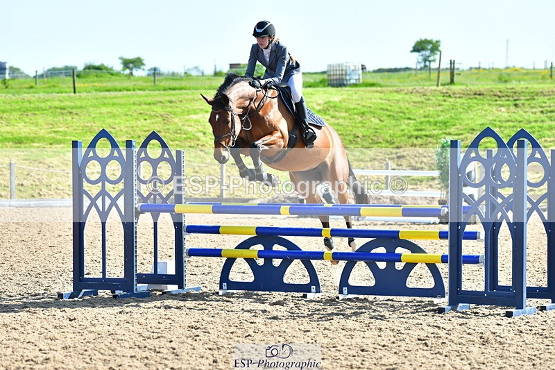 230527A-092555-02976 - Cls 13 Snr 1.05m + 1.10m Open