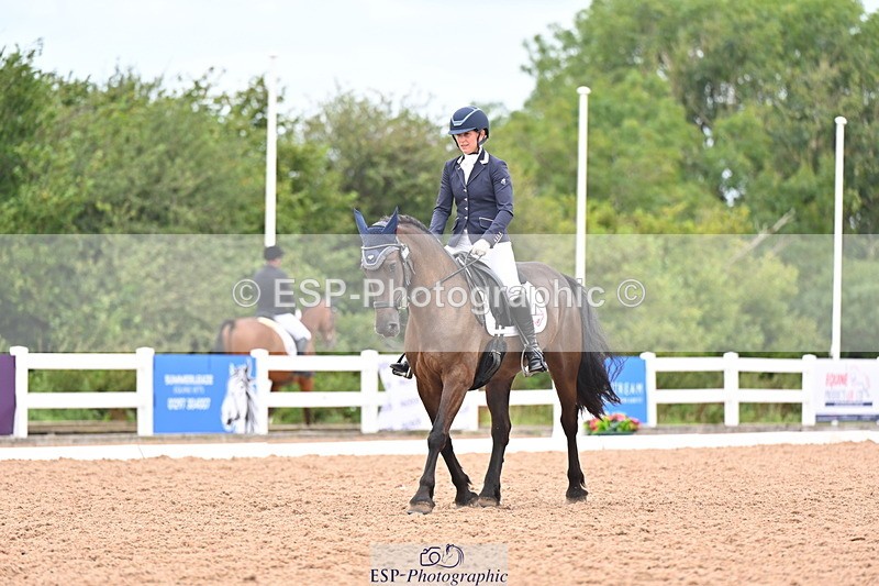 240817A-130924-09241 - 246-Katie.Carss-Desach.Cinderella