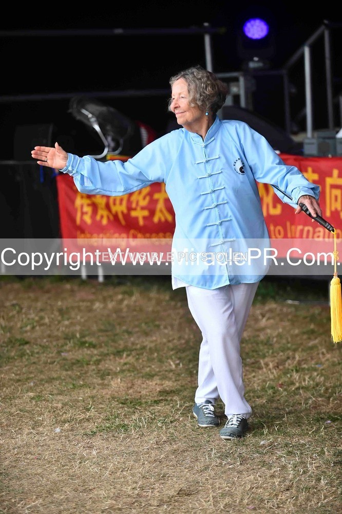 SH4_1499 - Tai Chi with Lisa Kay.