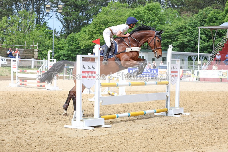 3E7A0557 - Class 10: Senior 95cm open