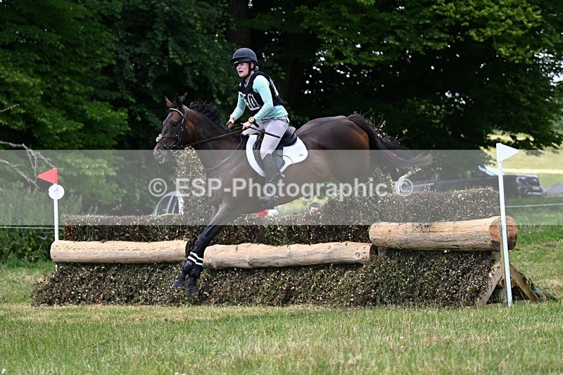 240630X-133225-7764 - 330-Katherine_Jarman-THEQUEENBEE