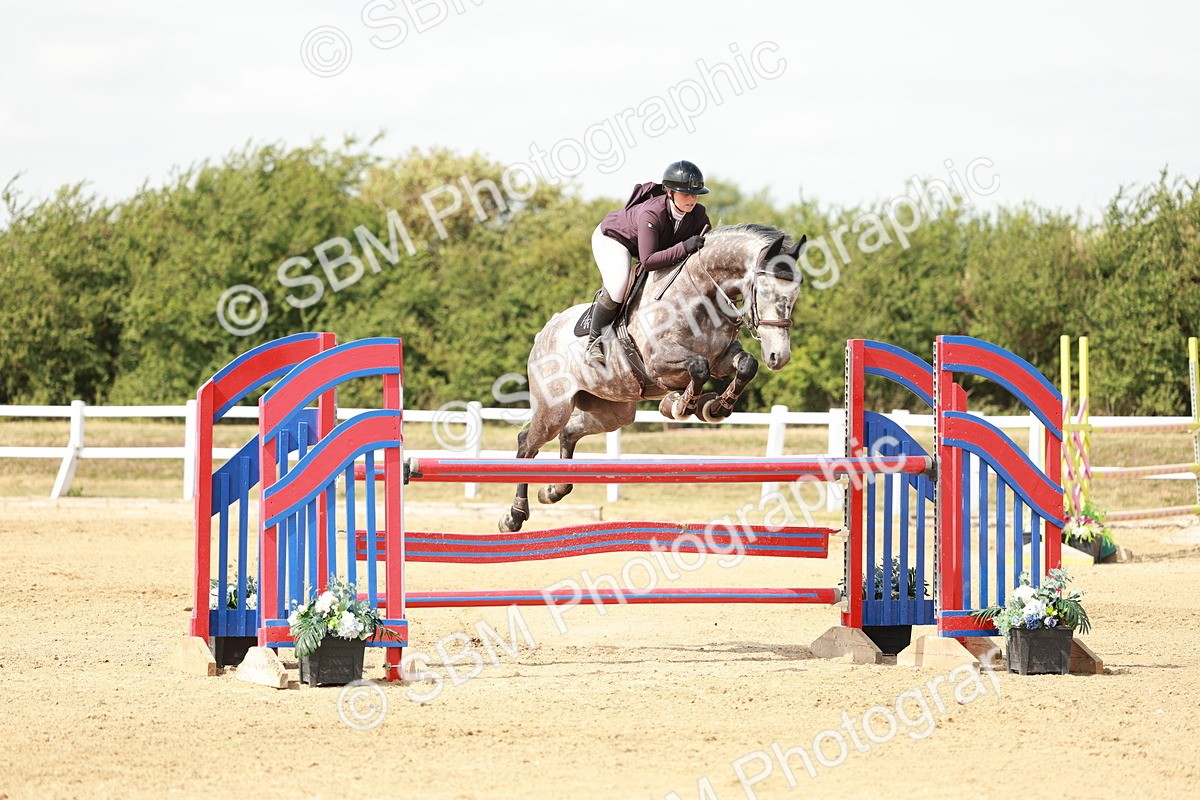 SBM_008085 - Class 4 - Senior Foxhunter - 1.20m Open