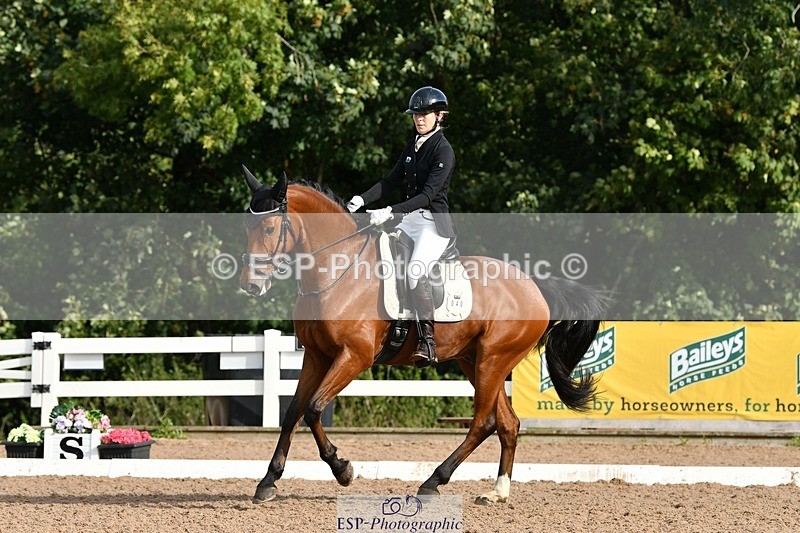 250906-093151-00366 - 040-Rianne.FultonSunset.Mojito