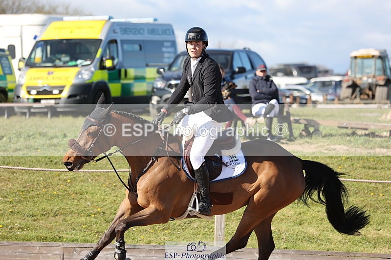 240419A-170102-09553 - Cls 10, 2 Star Big Tour 145cm  Break to End