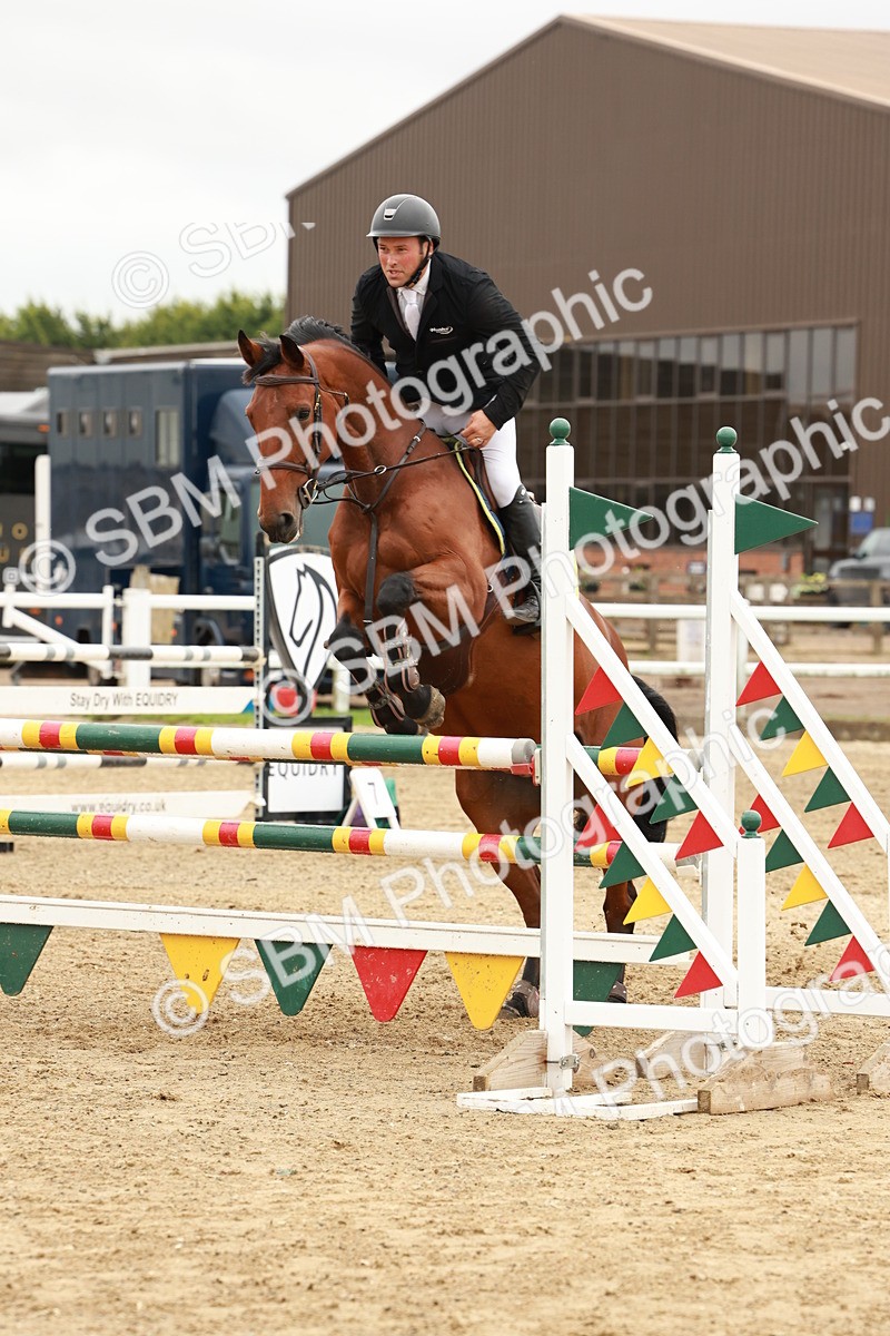 1I0A7872 - Class 4 - Senior Newcomers 1.10m