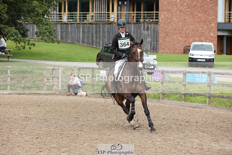 240804-111149-11529 - 364-Tom_Rowland-MONBEG_SKYFALL