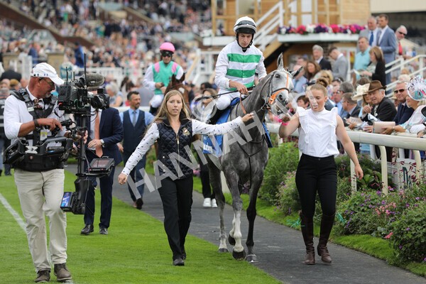 yr18082022r4-16 - Race 4 3.35pm Darley Yorkshire Oaks (British Champions Series Race)