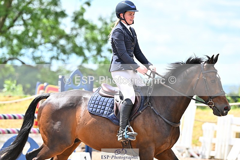 240608A-124621-02381 - Cls 4 Snr Newcomers and 1.10m Open