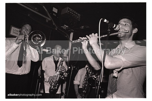 27 - Friends-&-Family @ the-roadhouse 12.07.03