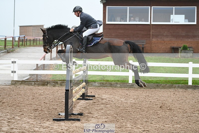 241103A-113152-07820 - SUN Cls 21 Snr Newcomers and 1.10m Open